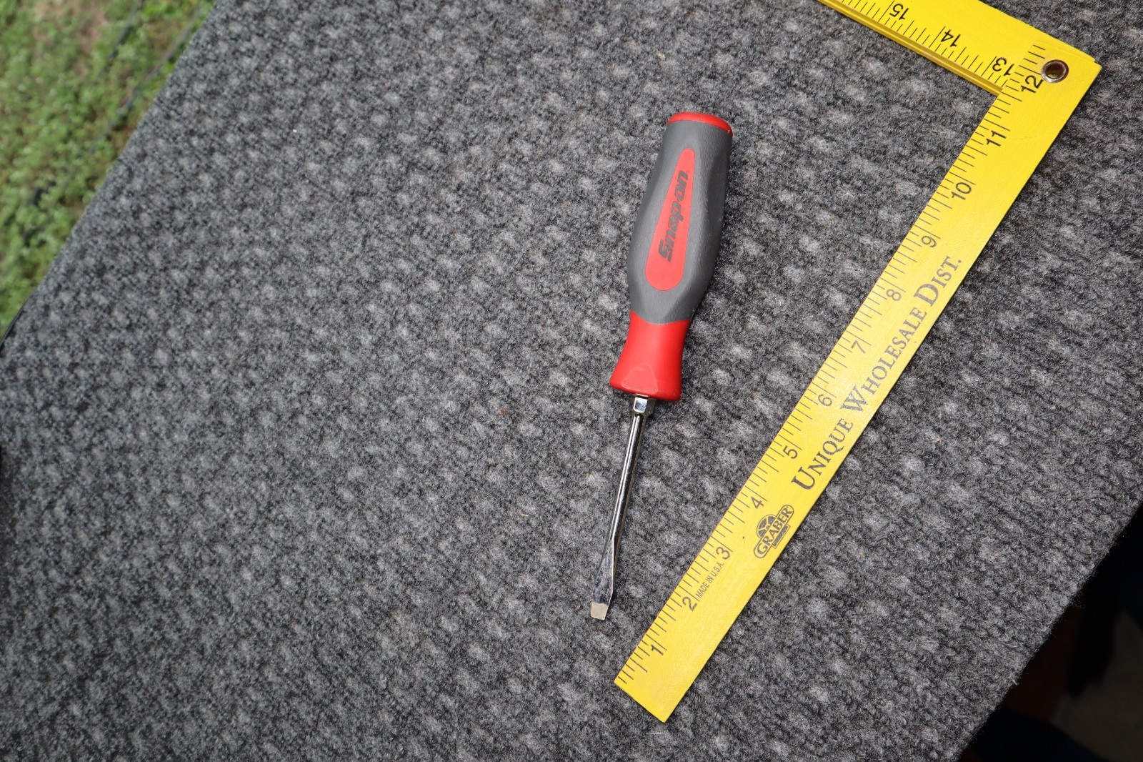 Snap On Tools 1/4″ Flat Head Screwdriver SHD4 Slotted Grip Red Gray USA Made
