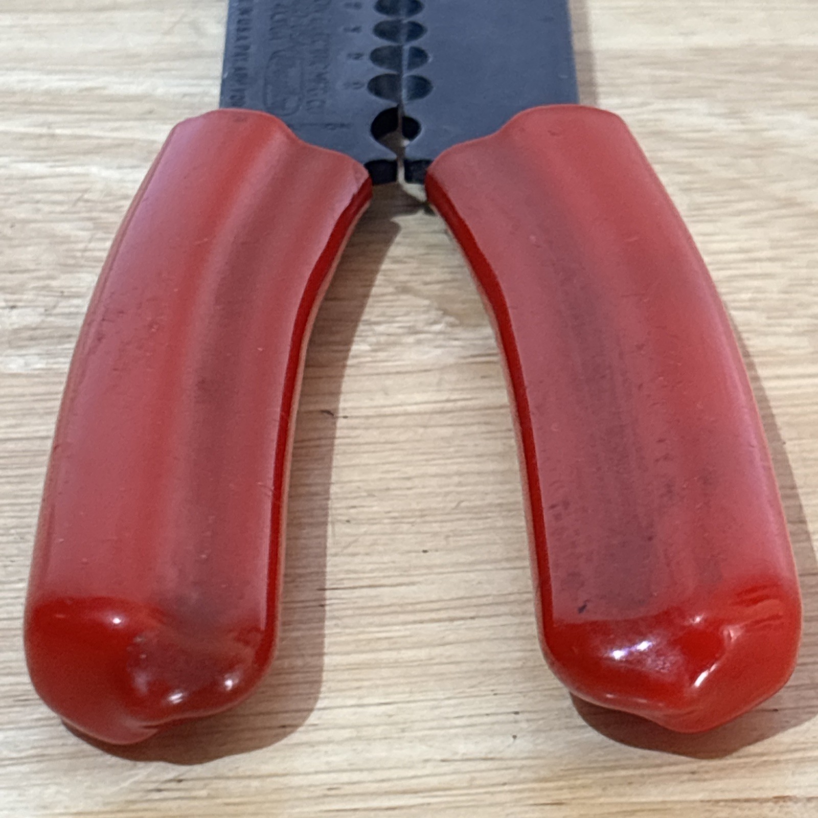 Dayton 8″ Wire Cable Stripper Cutter Crimper Pliers Red Handle 4x136a Vtg USA
