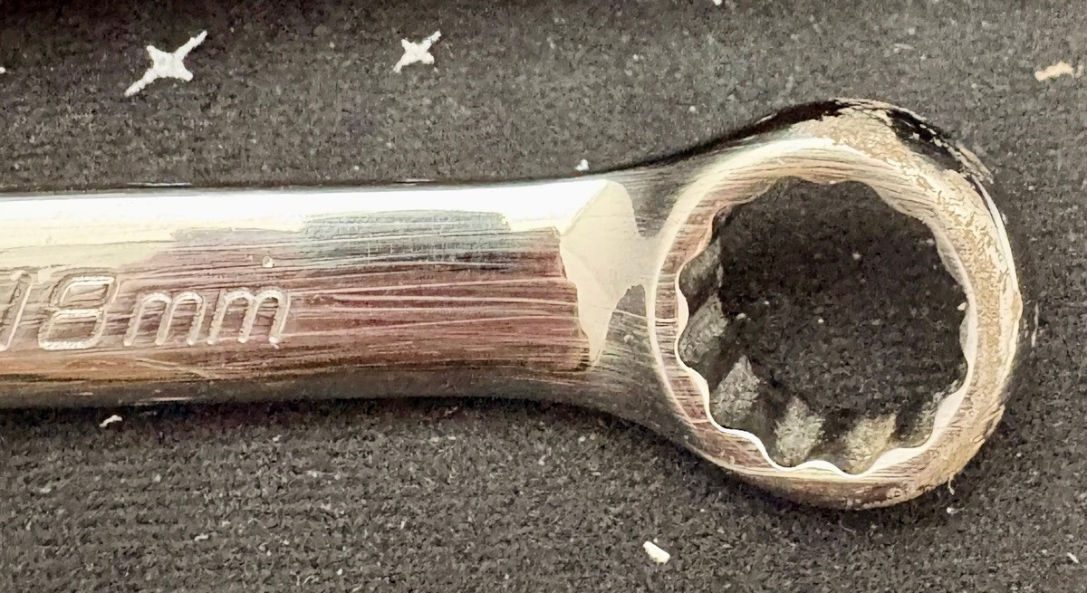 Vintage Carlyle NAPA Combo Wrench 18mm Chrome Plated Steel 9.25″ CWFP118M