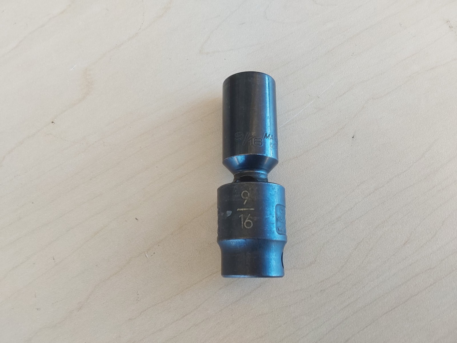 Matco USA 9/16″ Pinless Deep Swivel Universal Impact Socket 3/8″ Dr 6Pt BDUP186B