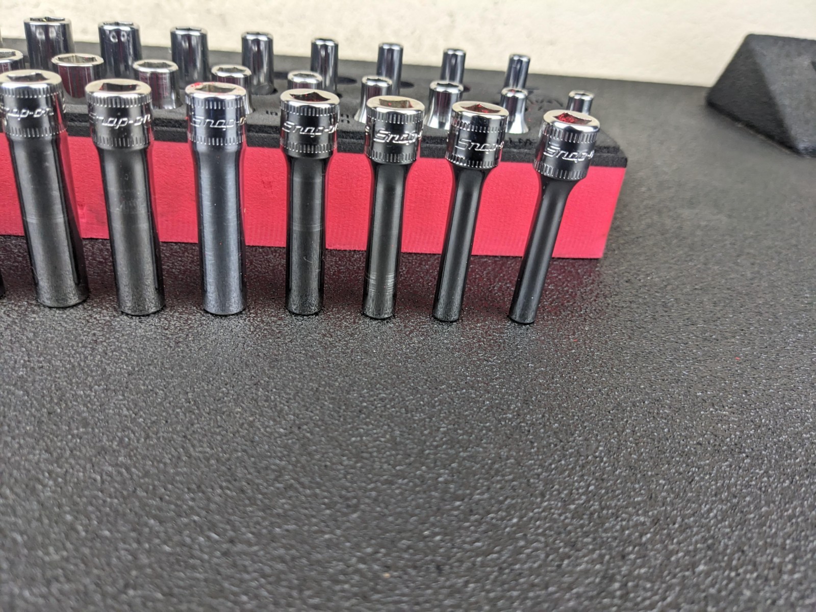 #bo705 Snap-On Tools 142STMMSYFR1 42pc 1/4″ Drive 6-Point Metric Foam Socket Set