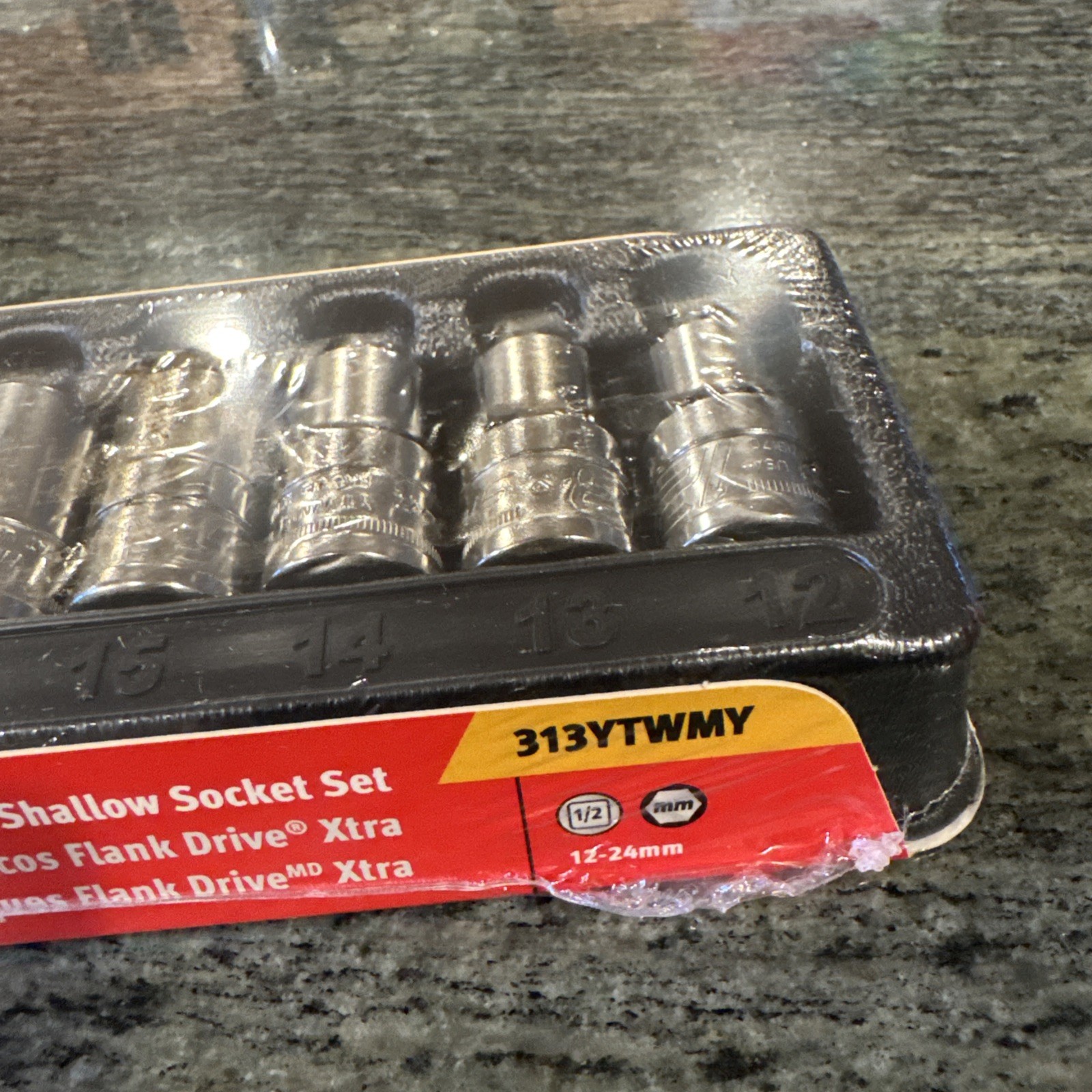 Snap-on 313ytwmy 13 pc 1/2” drive 6 point metric xtra shallow socket set 12-24mm