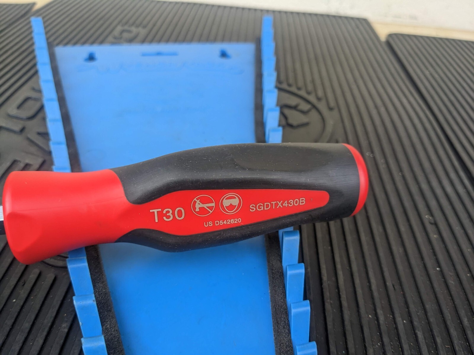 #bc458 NEW! Snap-on USA RED Soft Grip T30 Torx Screwdriver SGDTX430B