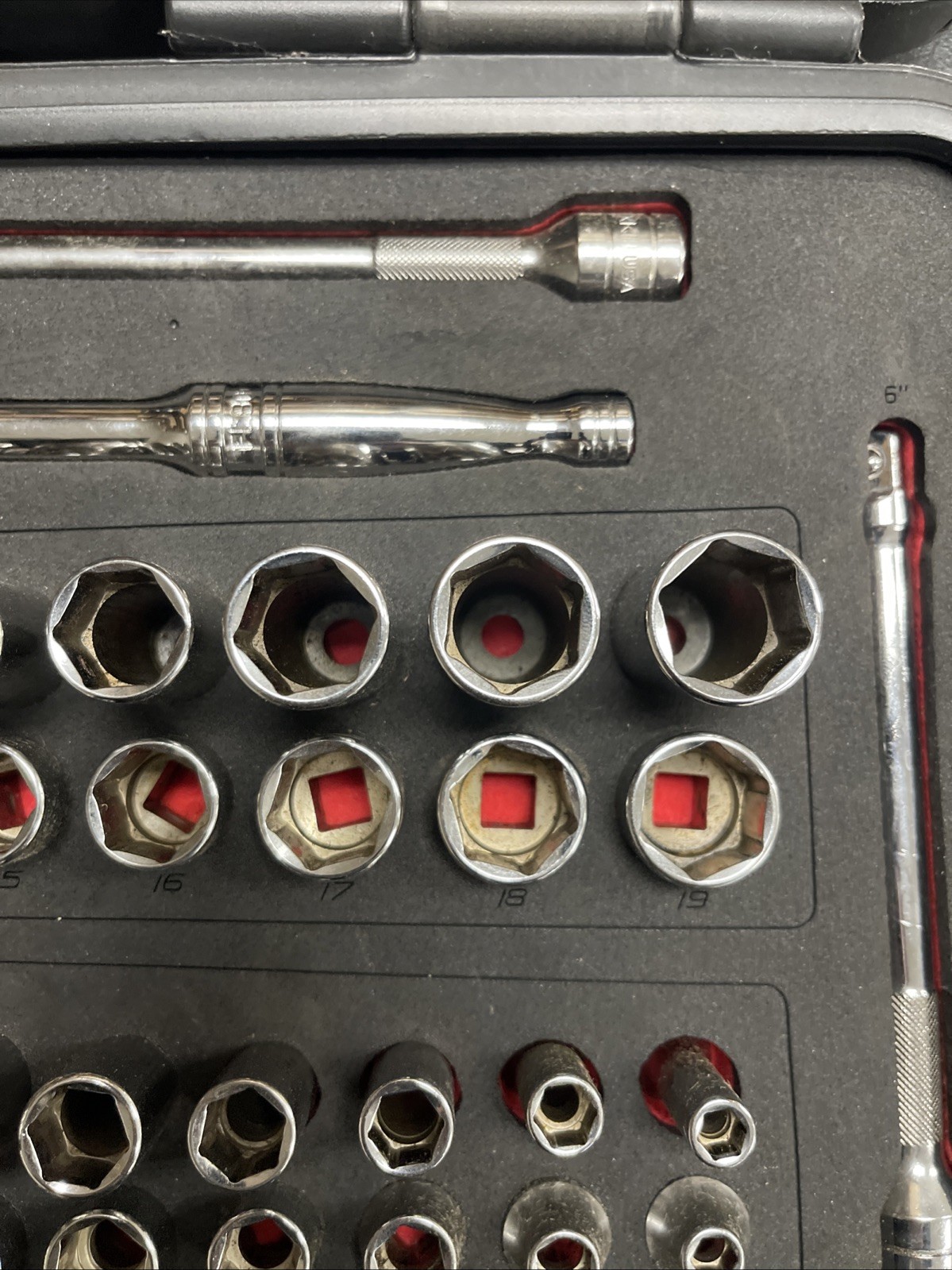Snap On 51 pc 3/8″ Drive 6 Point Metric SAE General Service Set 251FSMBFR