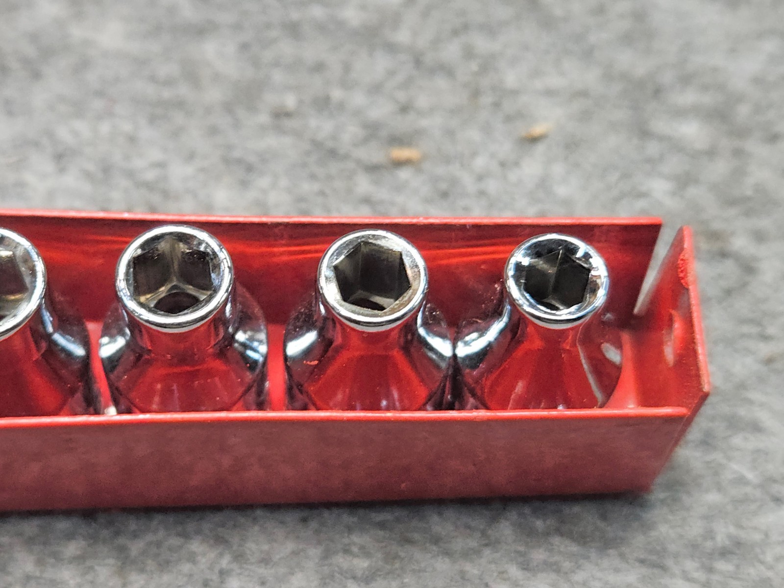 TAT Tools 1/4 Drive 6 Point Metric Socket Set 4.0mm-10mm 9 Piece «Off the shelf»