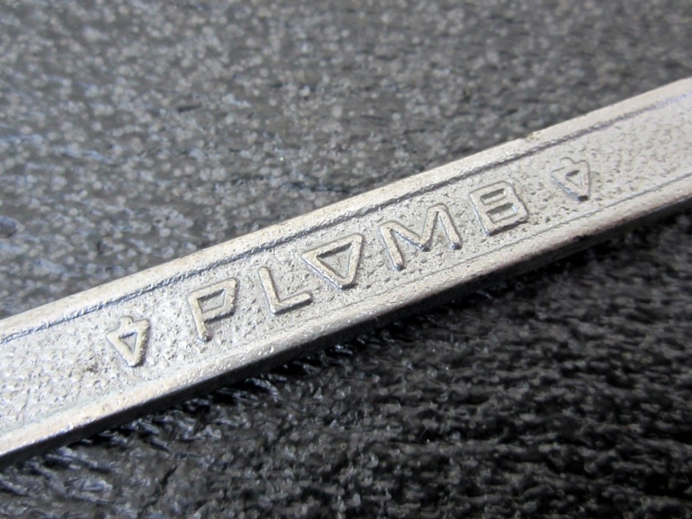 Vintage Plomb 5/8″ x 3/4″ Box End Wrench 1131 Pebble USA