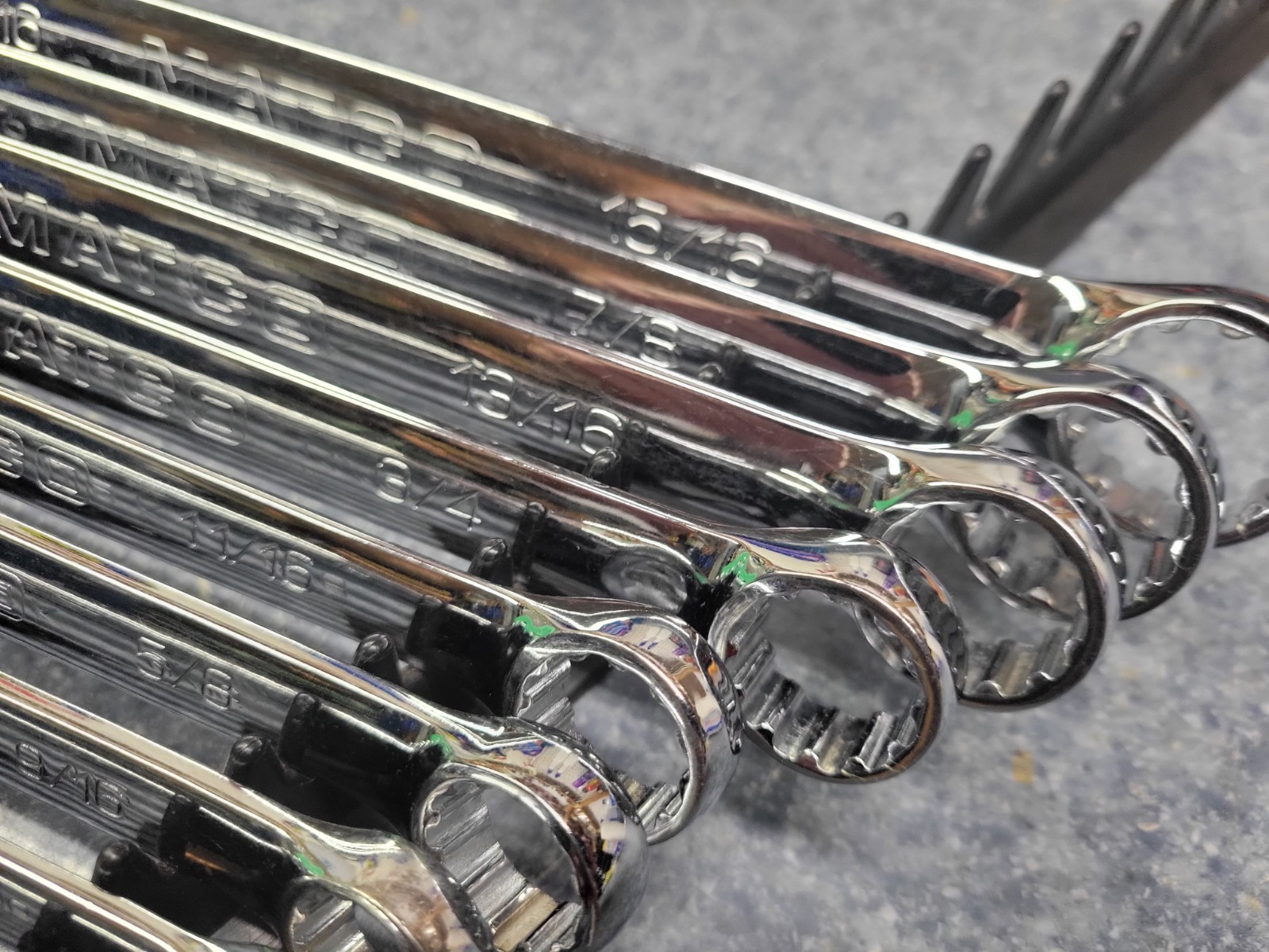 Matco 13-Piece SAE 12-Point Combination Wrench Lot 1/4 – 15/16″
