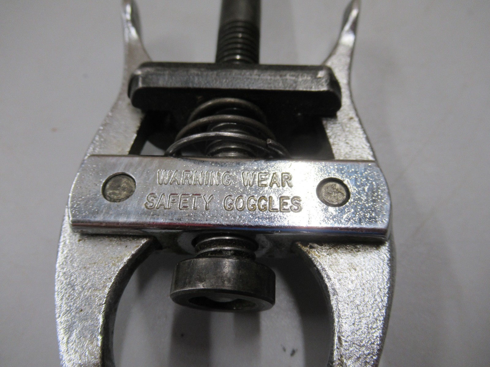 Snap-on Tools USA CJ92 USA Post Battery Terminal Small Bearing Puller M0847