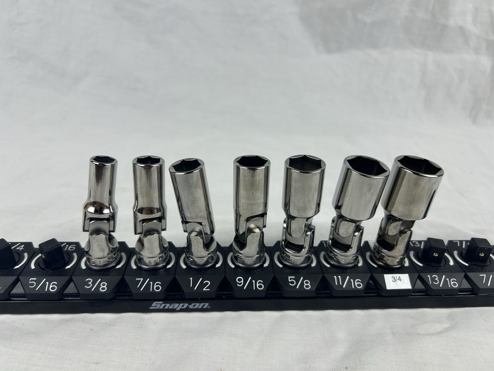 Snap-On Tools Nice 3/8 Drive SAE 3/8″-3/4” Deep Universal Socket Set 207FSU