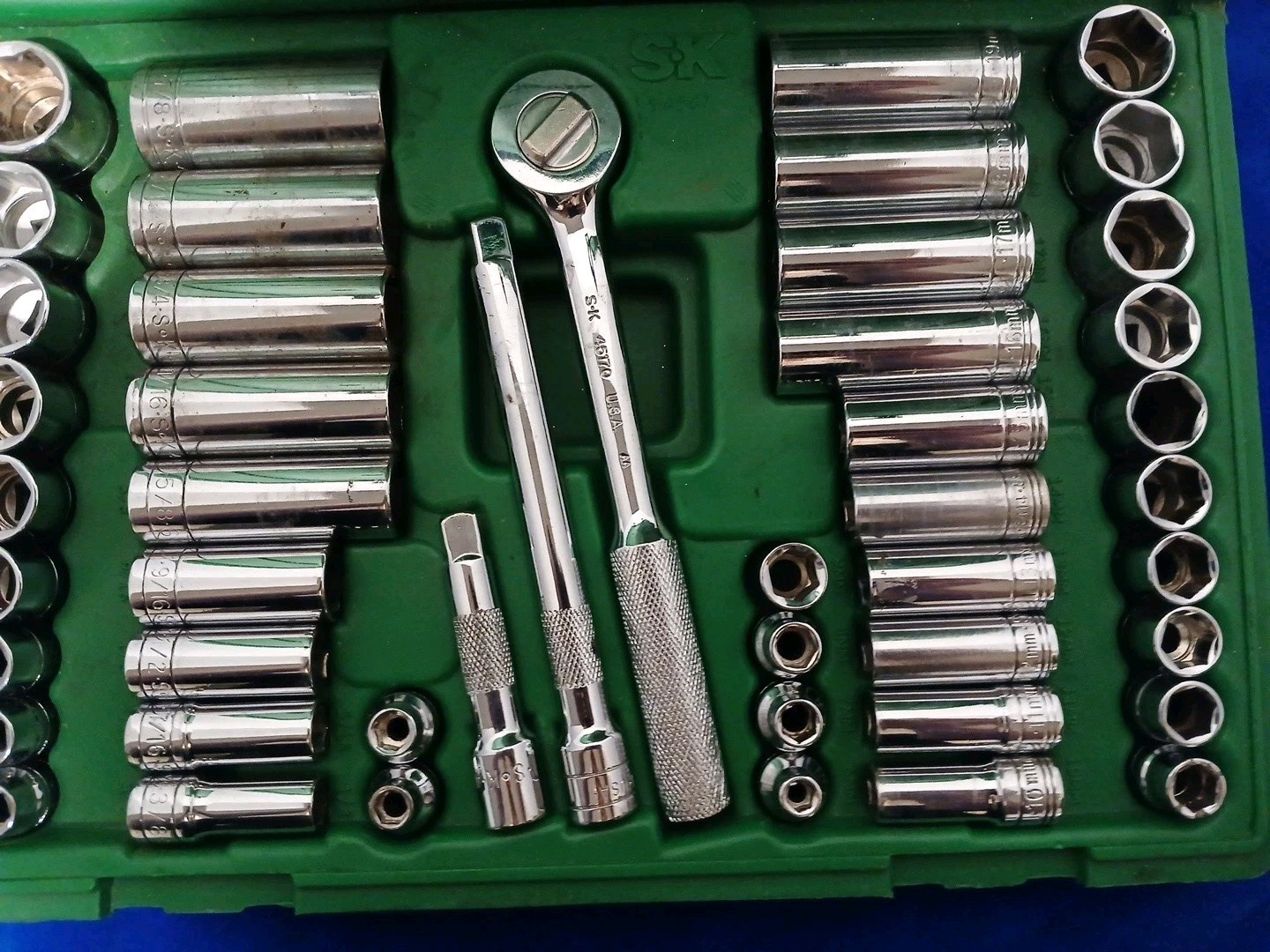 SK Tools USA 94547 Standard & Metric 3/8″ Drive 47pc Socket Set