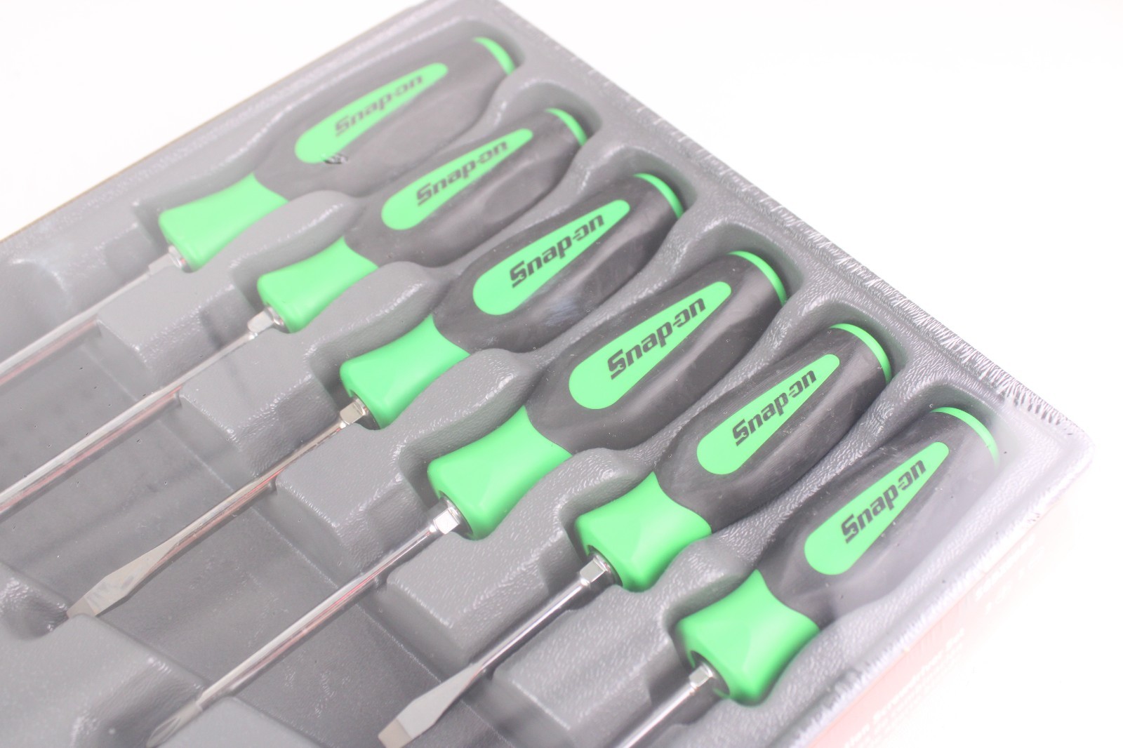 Snap on Tools GREEN 8pc Soft Grip Screwdrivers Set SGDX80BG NEW SEALED Free Ship