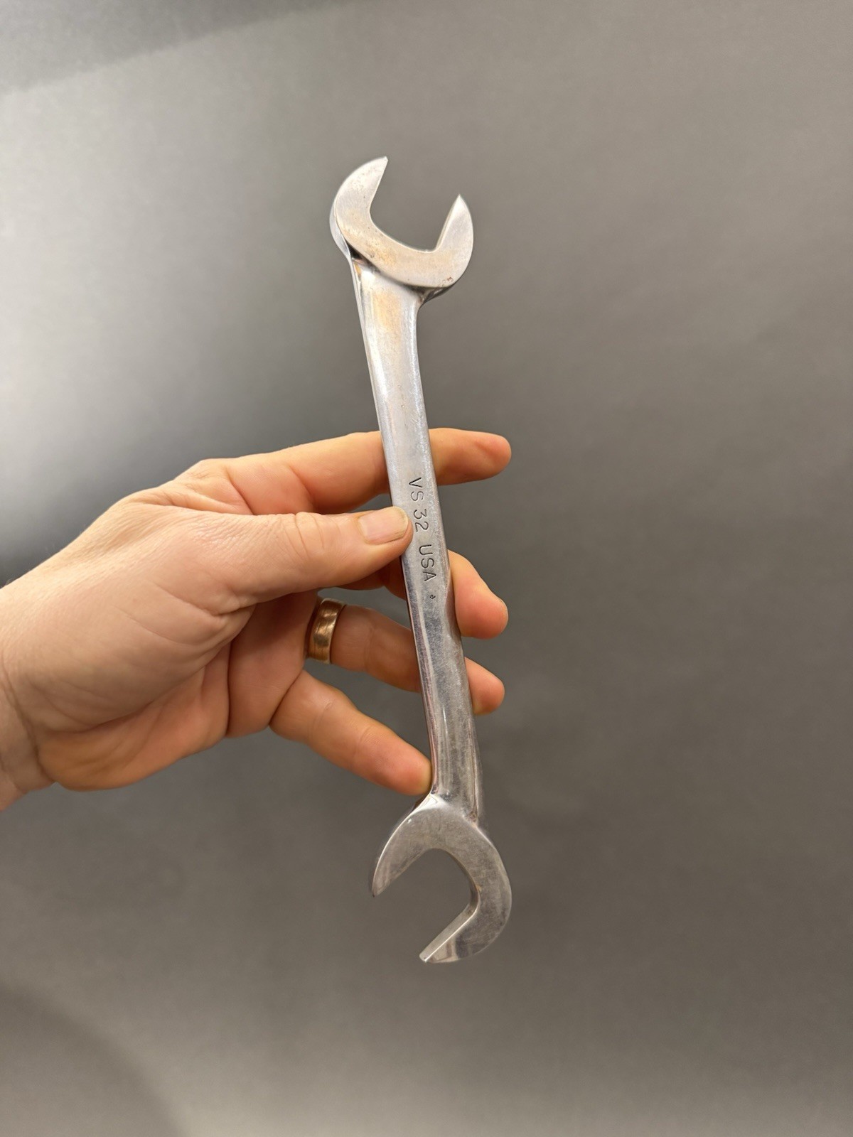 Snap On SAE Double Open 1″ Four Way Angle End Wrench VS32. Old Logo.