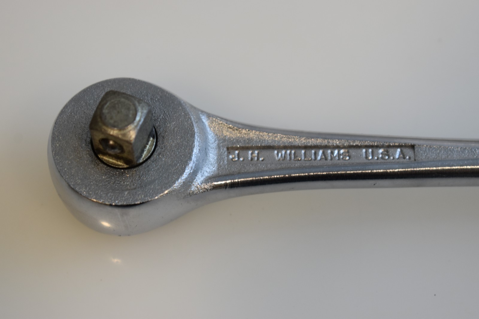 Williams Tools USA B-52 7.5″ Standard Reversible Ratchet 3/8″ Drive Knurled