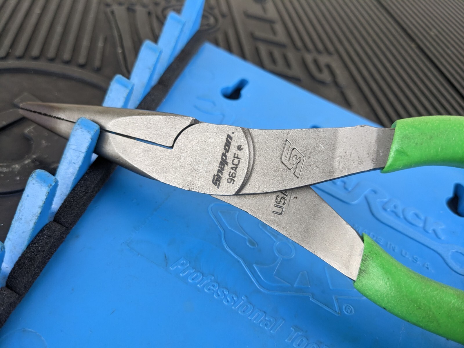 #aw196 Snap On 96ACF – 8″ Talon Grip™ GREEN NEEDLE Nose Pliers