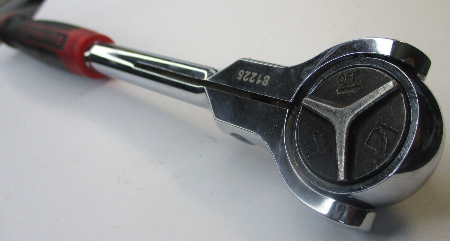 Gearwrench 81225 3/8″ Drive Reversible Roto Swivel Ratchet Soft Cushion Grip