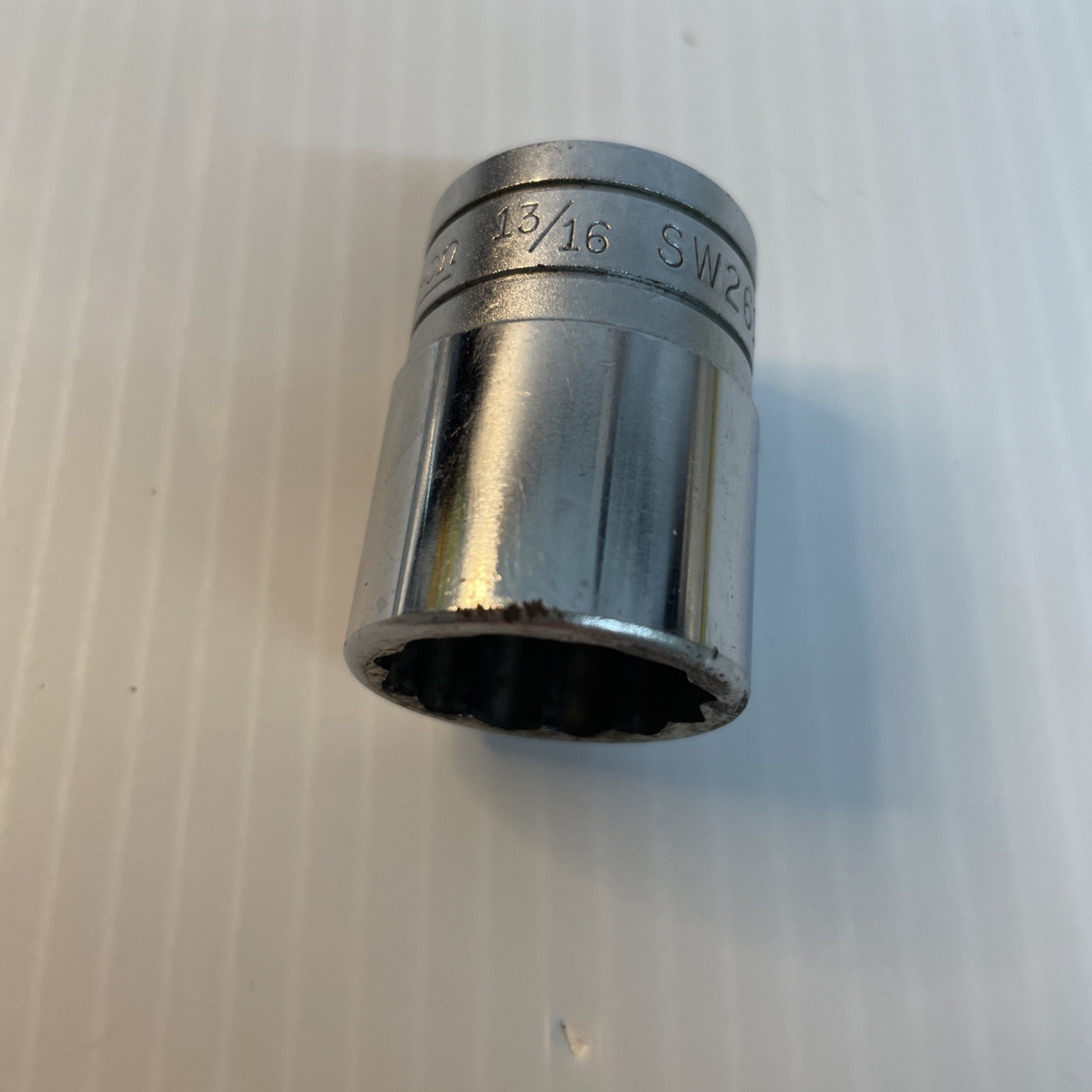 Snap-On Tools USA 1/2″ Dr 12-Pt SAE 13/16″ Flank Drive Shallow Socket MPN SW261