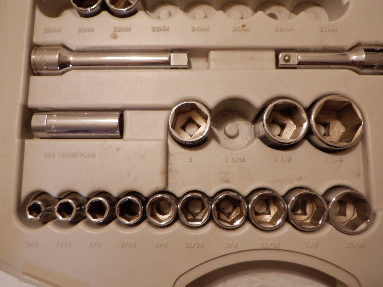 Kobalt USA 1st Gen 1/2″ Socket Set SAE Metric