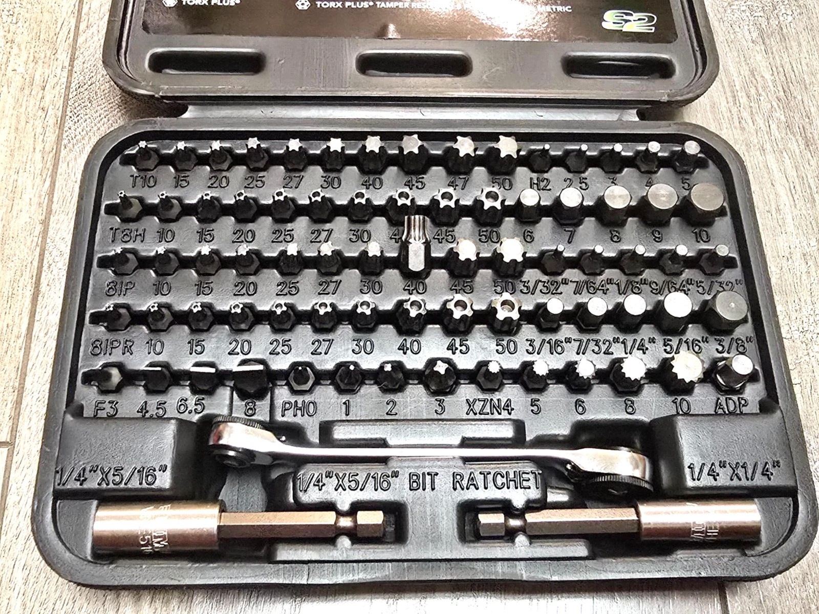 VIM Tools VHC77 77 Piece Half Cut Master Bit Set Stubby SAE Metric Torx