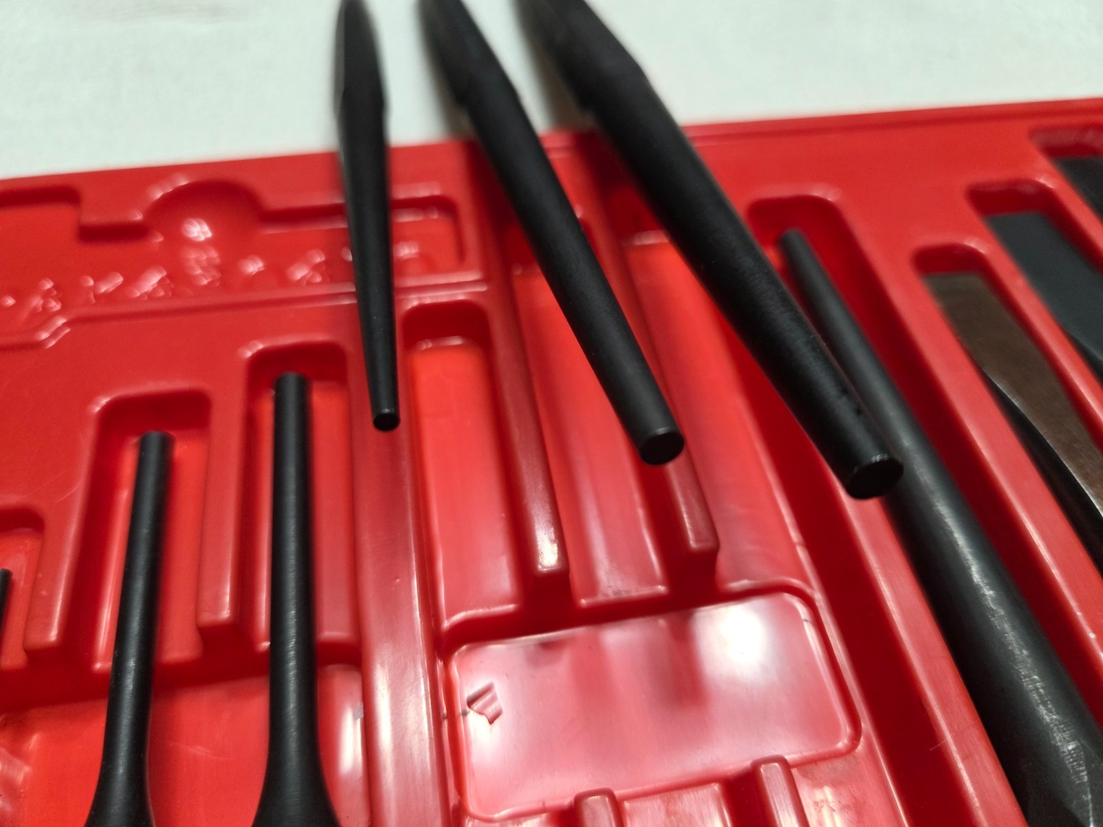 SNAP ON 11 Piece Punch and Chisel Set w/ Plastic Tray. PPC710BK NEW. Missing 1