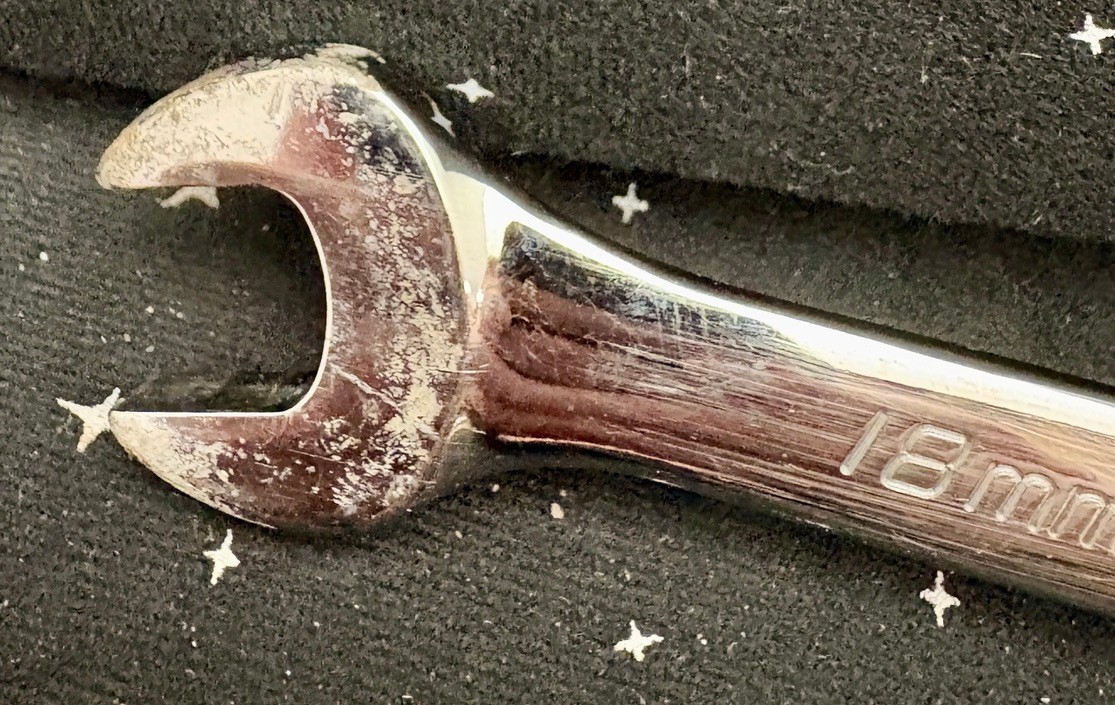 Vintage Carlyle NAPA Combo Wrench 18mm Chrome Plated Steel 9.25″ CWFP118M