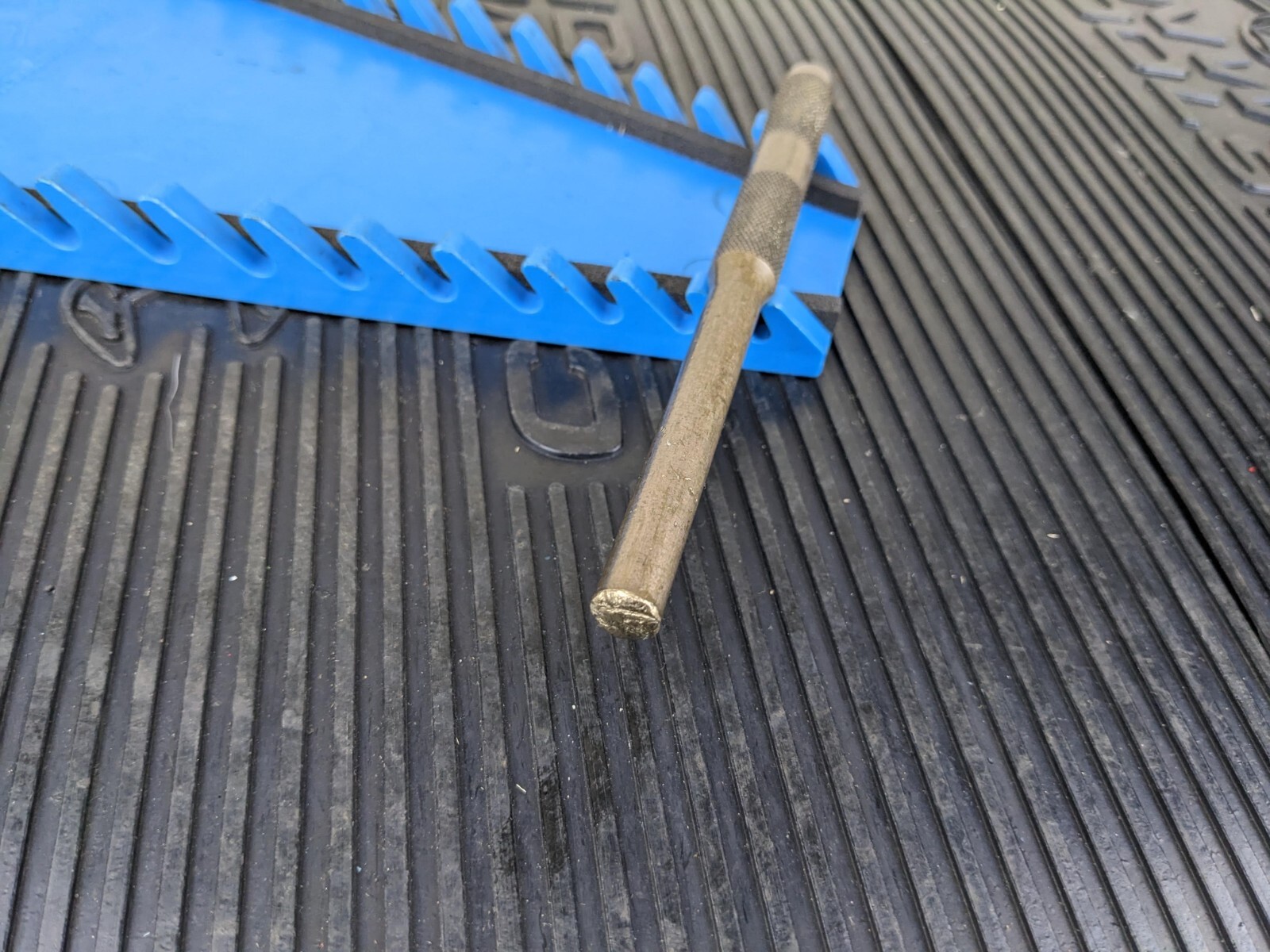 #be279 Snap On Tools PPB612A 6″ Length 3/8″ Bronze Pin Punch