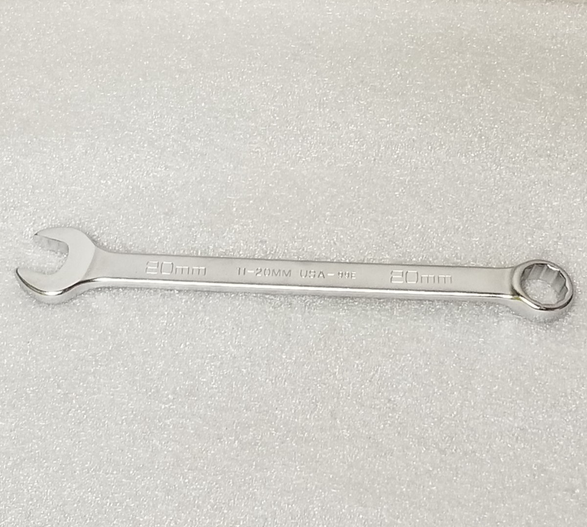 Wright 11-20MM Combination Wrench 20mm 12-Pt 10-1/2″OAL Satin Chrome Made in USA