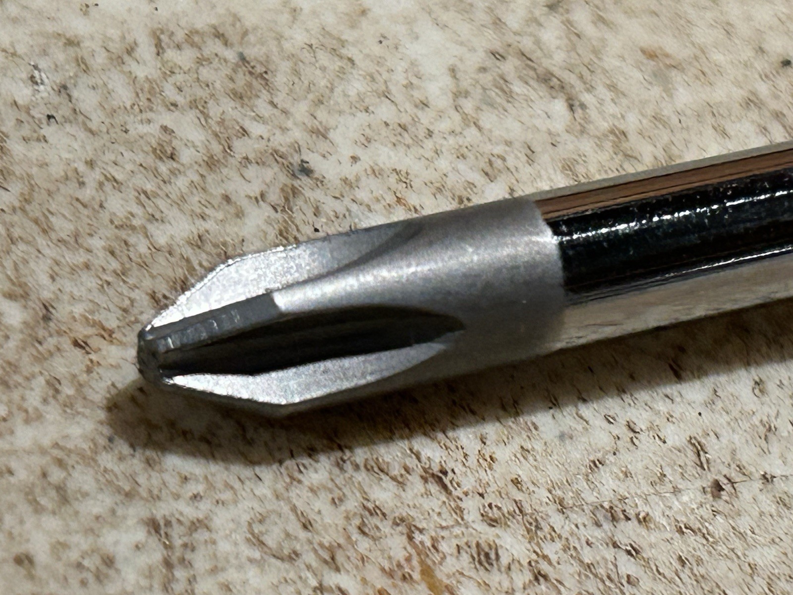 Snap-On SGDP122B #2 Philips Long Shaft Red Instinct Handle. 17” OAL.