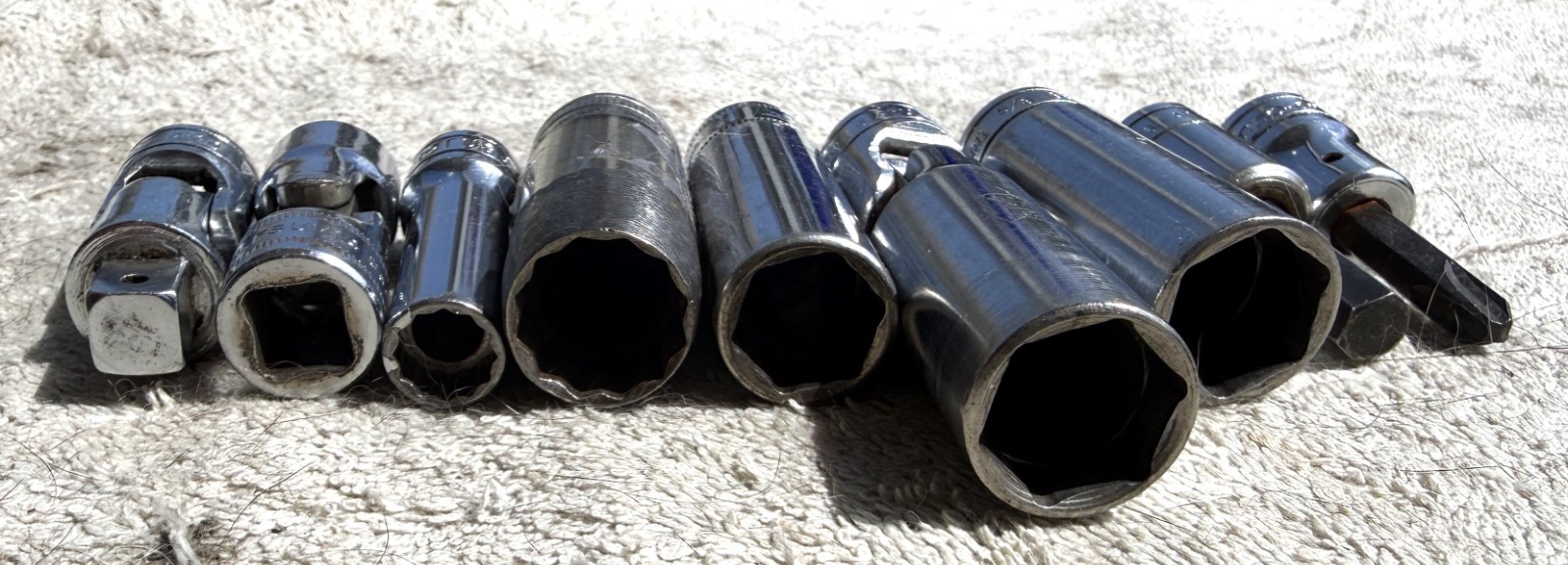 LOT OF 9 SNAP-ON SOCKETS – AS PICTURED