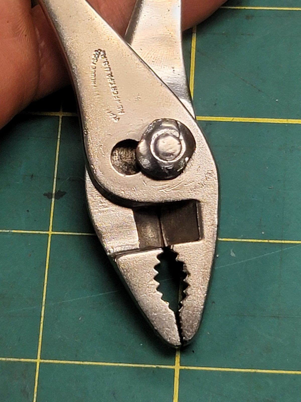 VINTAGE Rare VACUUM GRIP No.35 SLIP JOINT PLIERS Patent 3-8-21
