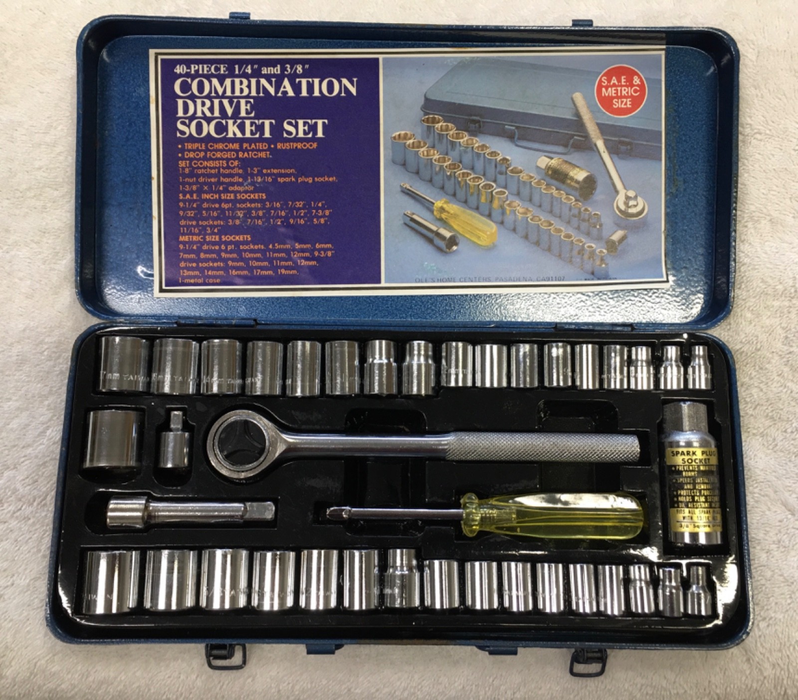 40 piece 1/4 & 3/8 combination drive socket set. Standard & Metric