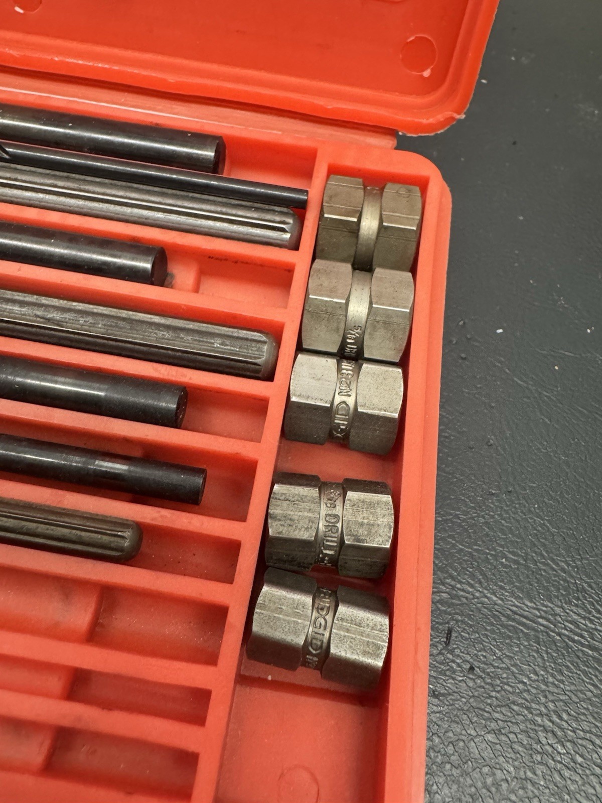Blue Point Screw Extractor Set E-1020 Partial Set