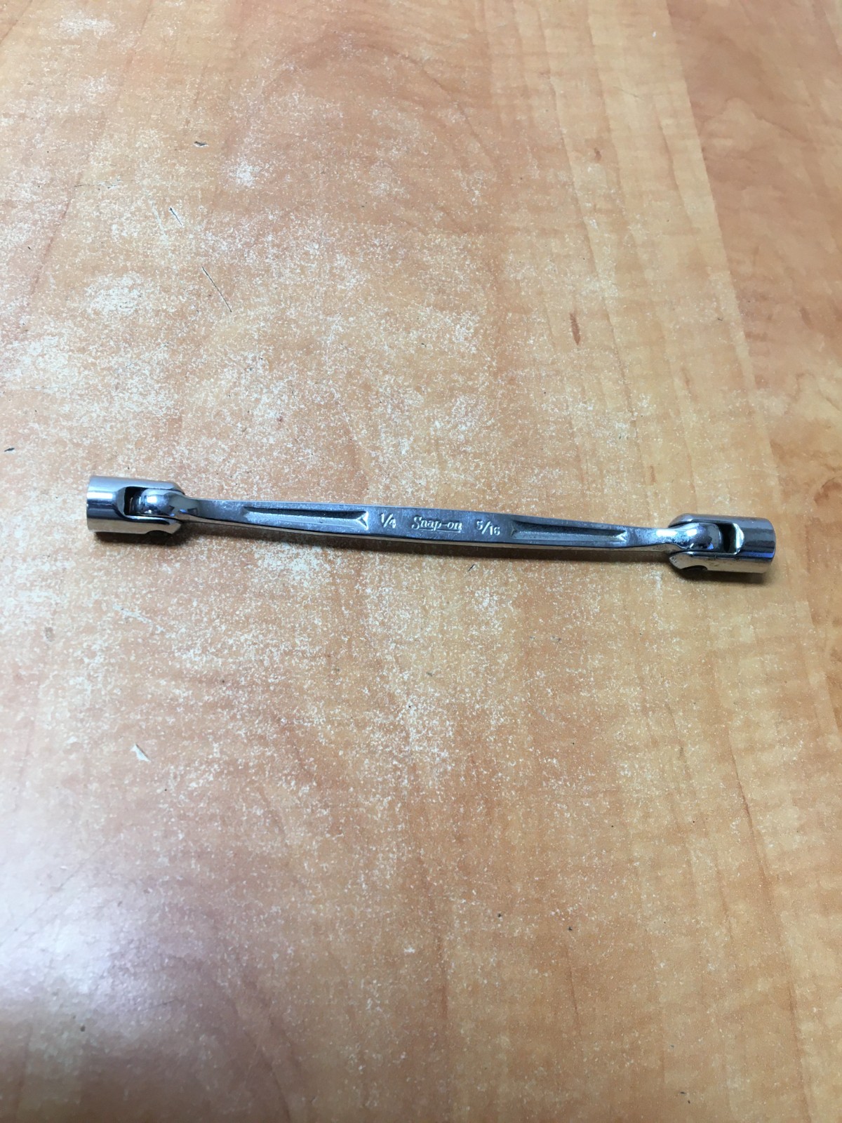 Snap-on B1360 1/4″ x 5/16″ Square Box End Brake Flex Socket Wrench