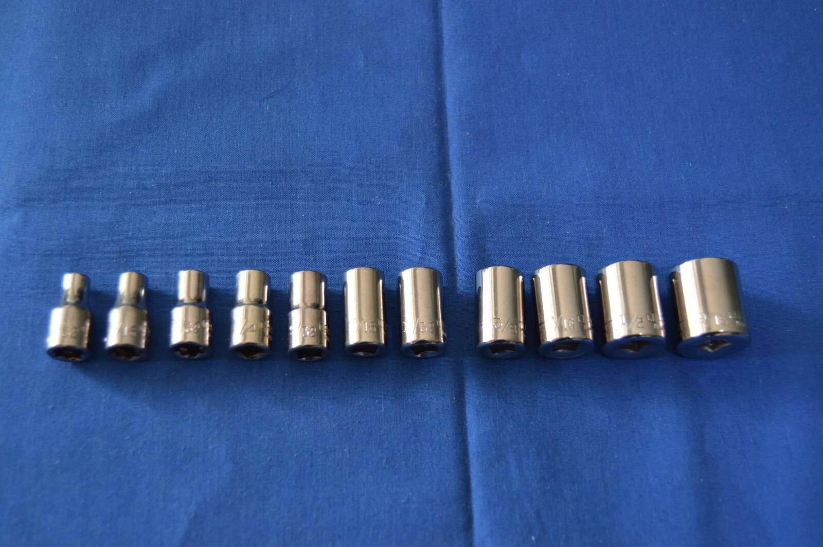 Craftsman USA 11 PC 1/4″ 6 PT SAE G1 Socket Set 3/16-9/16 821