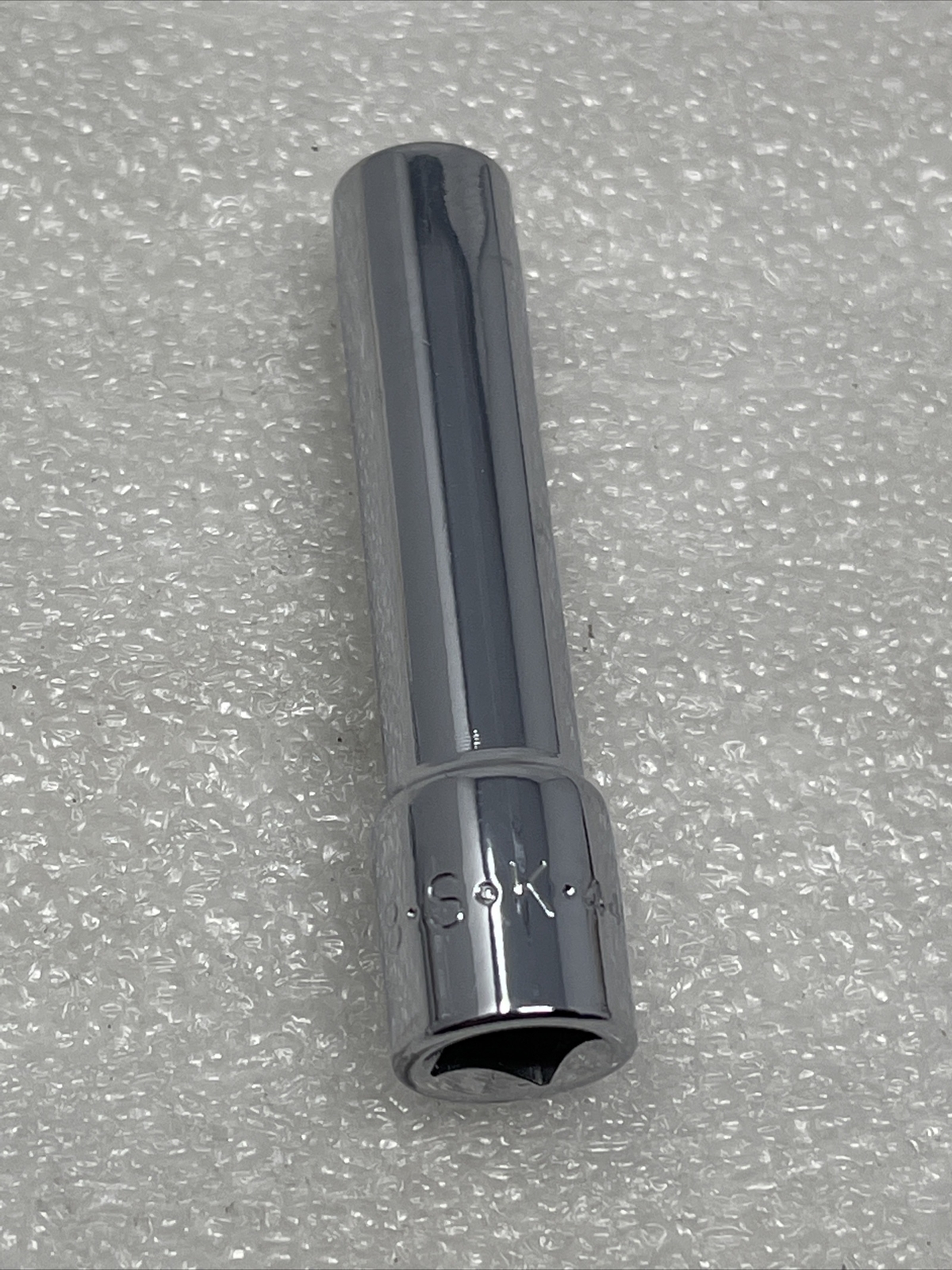 E8 SK Hand Tools 44958, 1/4″ Drive Metric Deep Female Inverted Torx Socket, USA