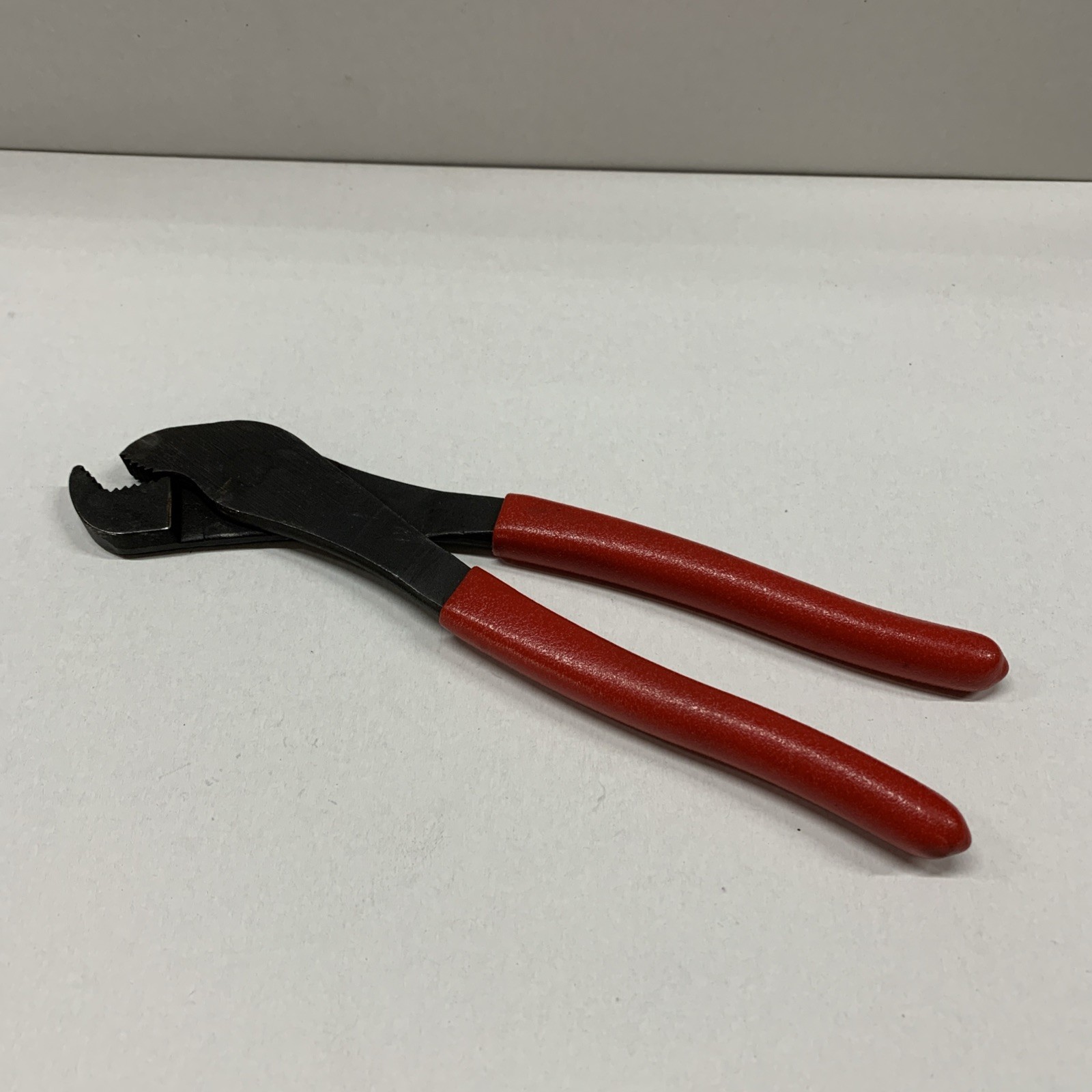 Snap On Tools USA 208CCP RED Soft Grip Angle Nose Battery Terminal Pliers NEW