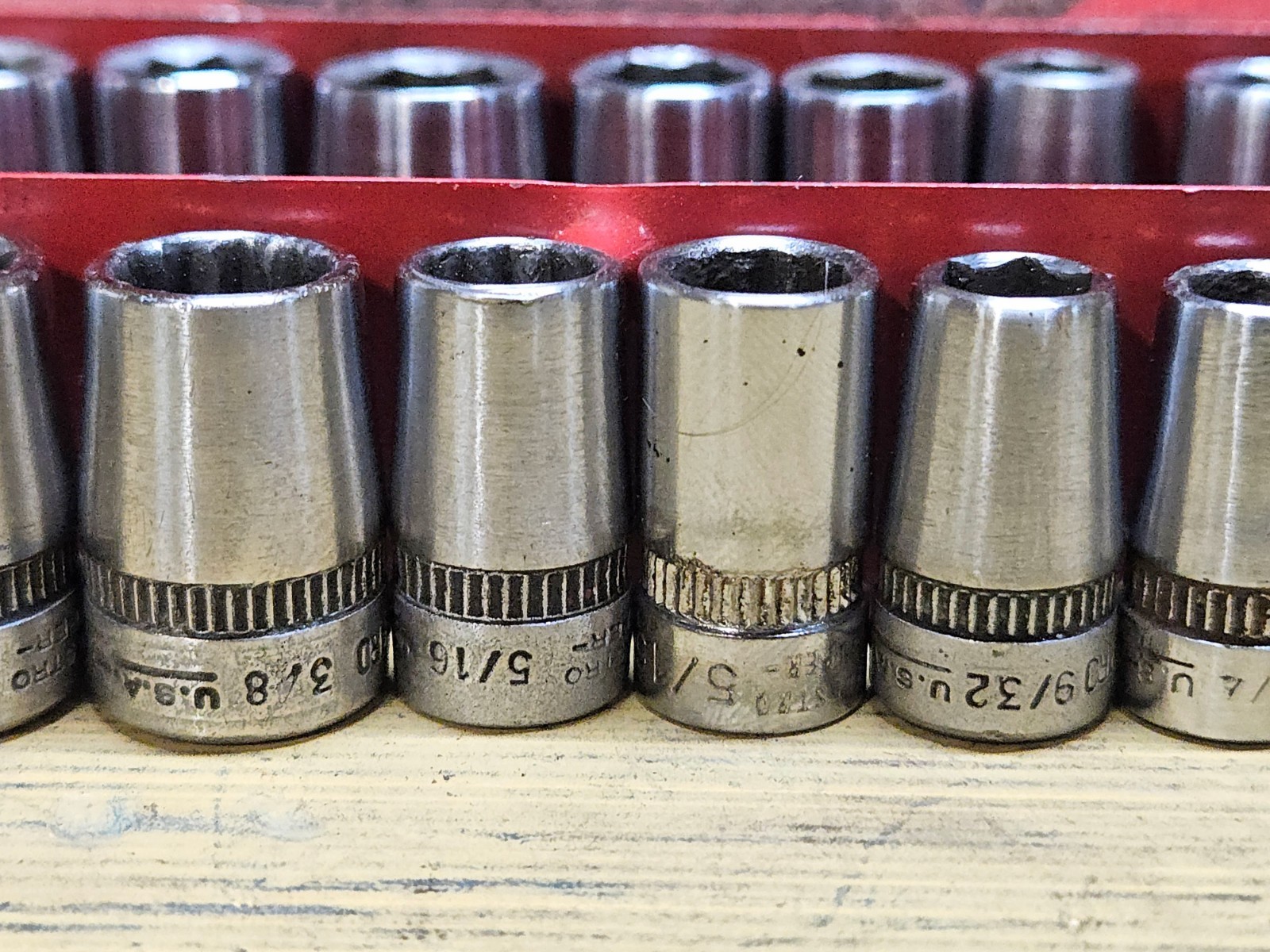 Vintage Indestro No. 7600 1/4” Drive Socket Set w/Metal Box Ratchet Bar Sockets
