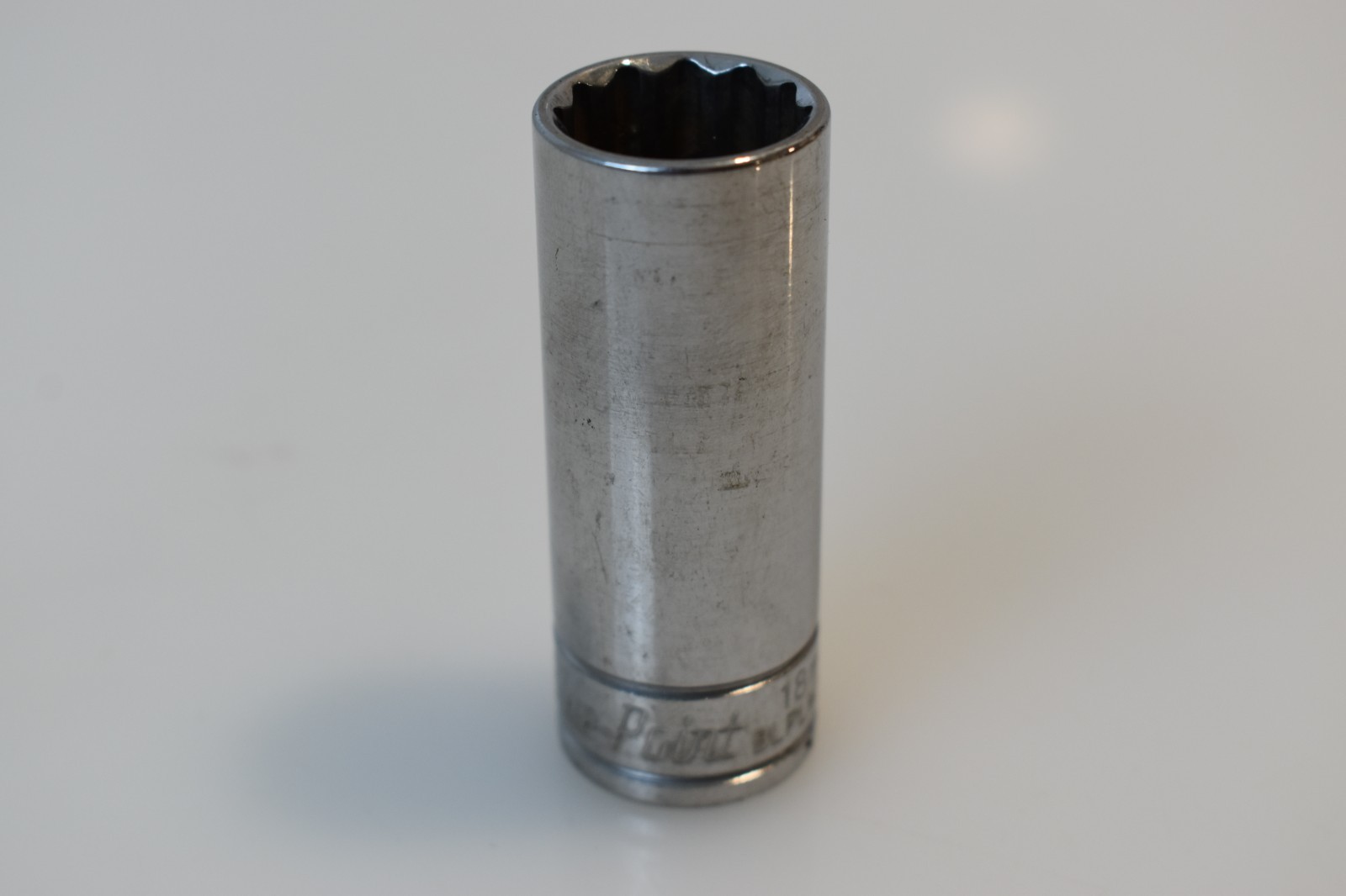 Blue Point Tools BLPLM3818 18mm Metric Deep Socket 3/8″ Drive 12 Point Chrome