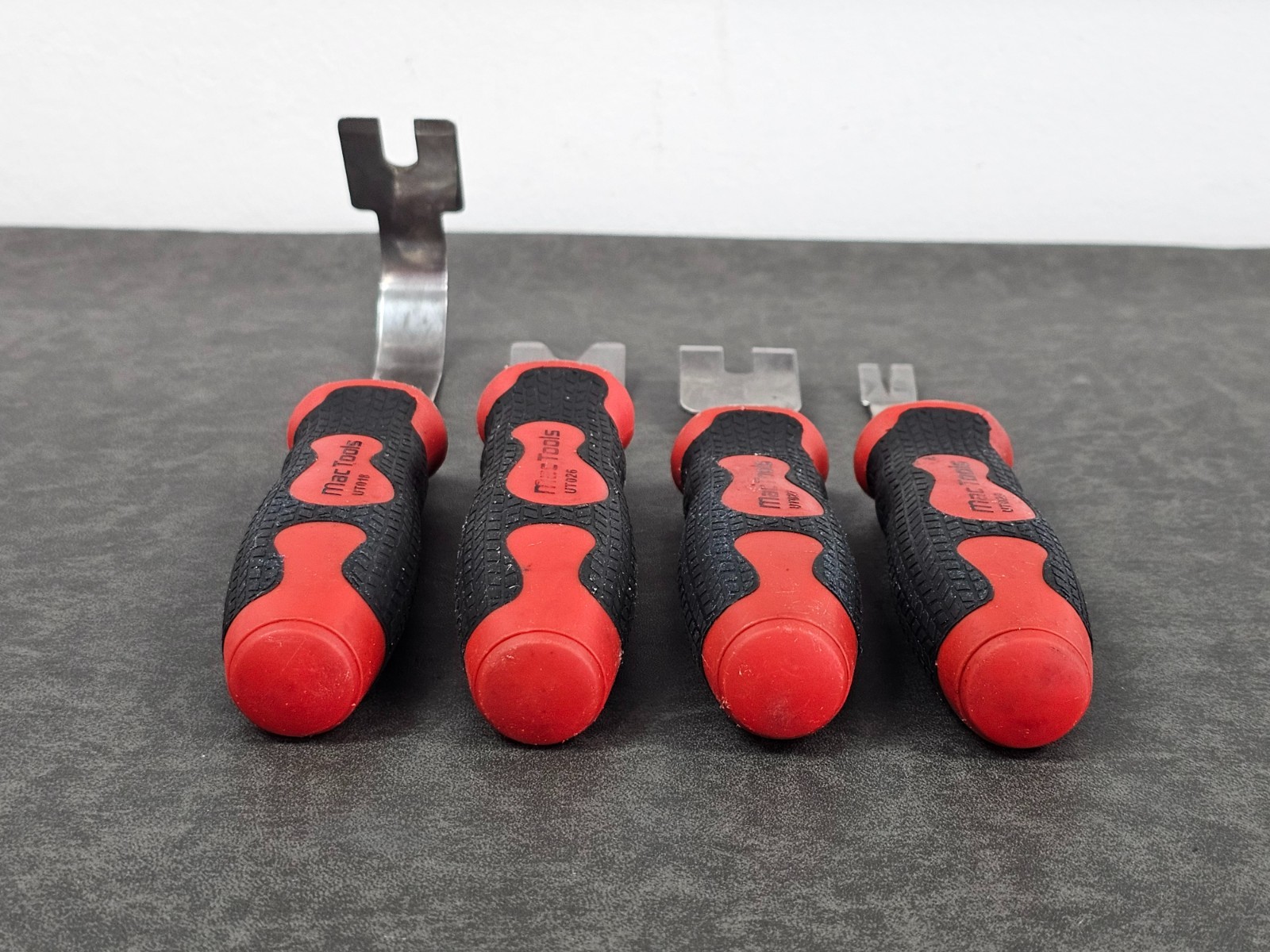 Mac Tools 4pc Upholstery Trim & Panel Removal Tools UT018 UT026 UT027 UT029