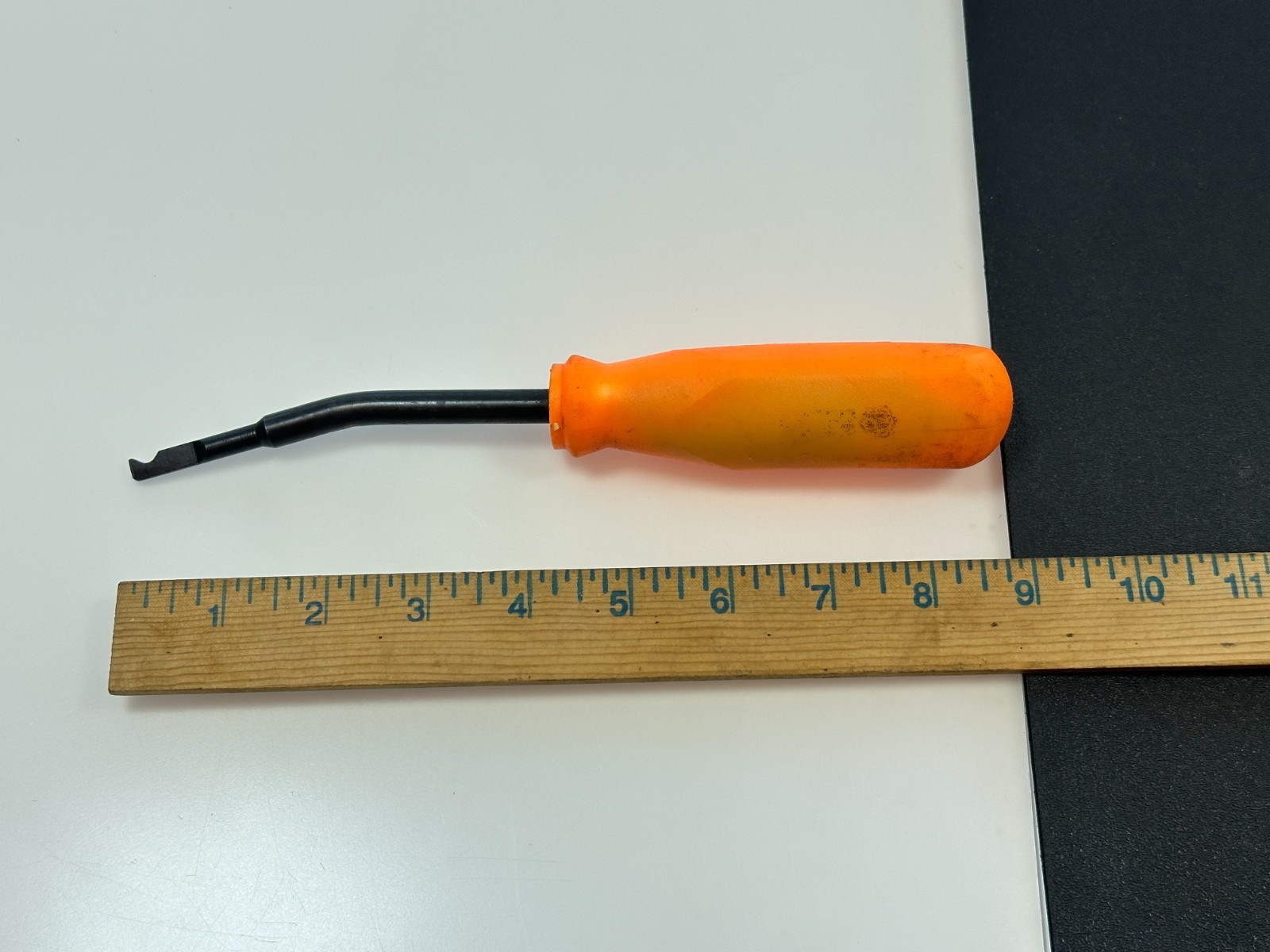 Matco Tools Witte Germany ORANGE Hard Grip Specialty Trim? Clip? Tool