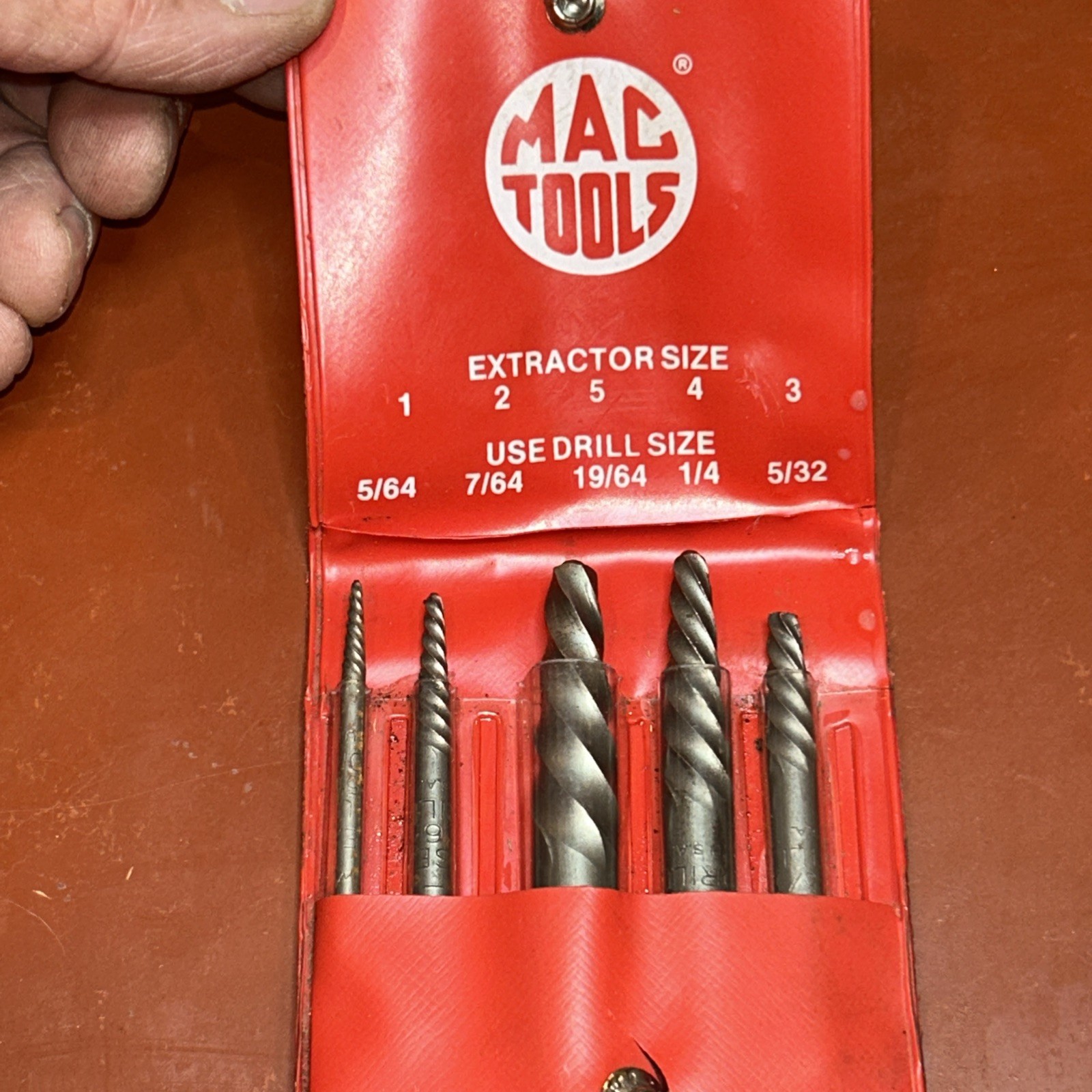 MAC 5435ES 5 Piece Spiral Screw Extractor Set Very Good Condition