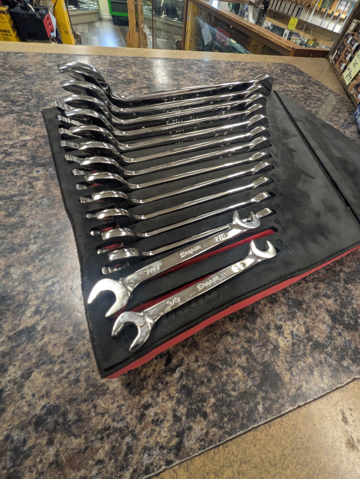 Snap on VS814A 14 Piece SAE Four-Way Angle Head Open-End Wrench Set W/Foam Board