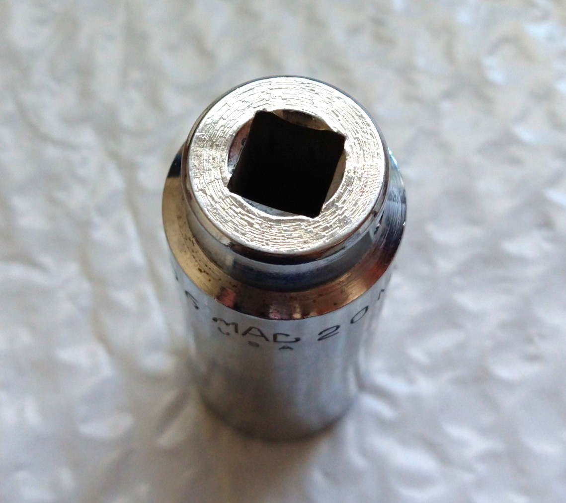 MAC TOOLS XD6-20MM. 3/8″ DRIVE, 20MM. SOCKET, 2.7″ DEEP/HIGH, 6 POINT.