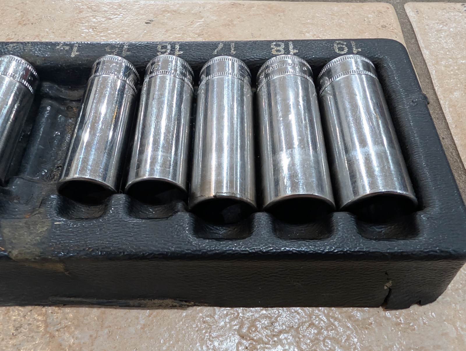 Snap On 3/8 Drive Deep Metric 6 Point Socket Incomplete Set USA Plastic Tray