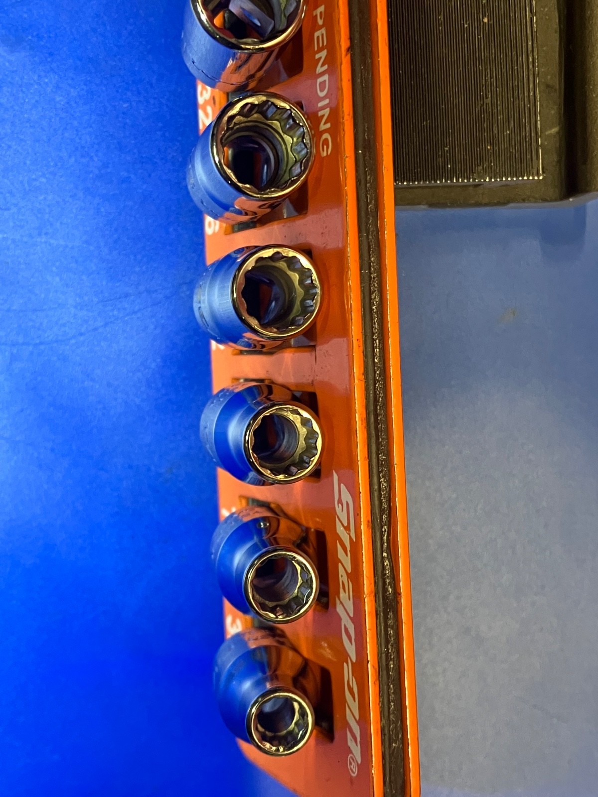 Snap On 1/4″ Drive 12-POINT SAE Shallow Socket Set W/Collectable All Metal Tray