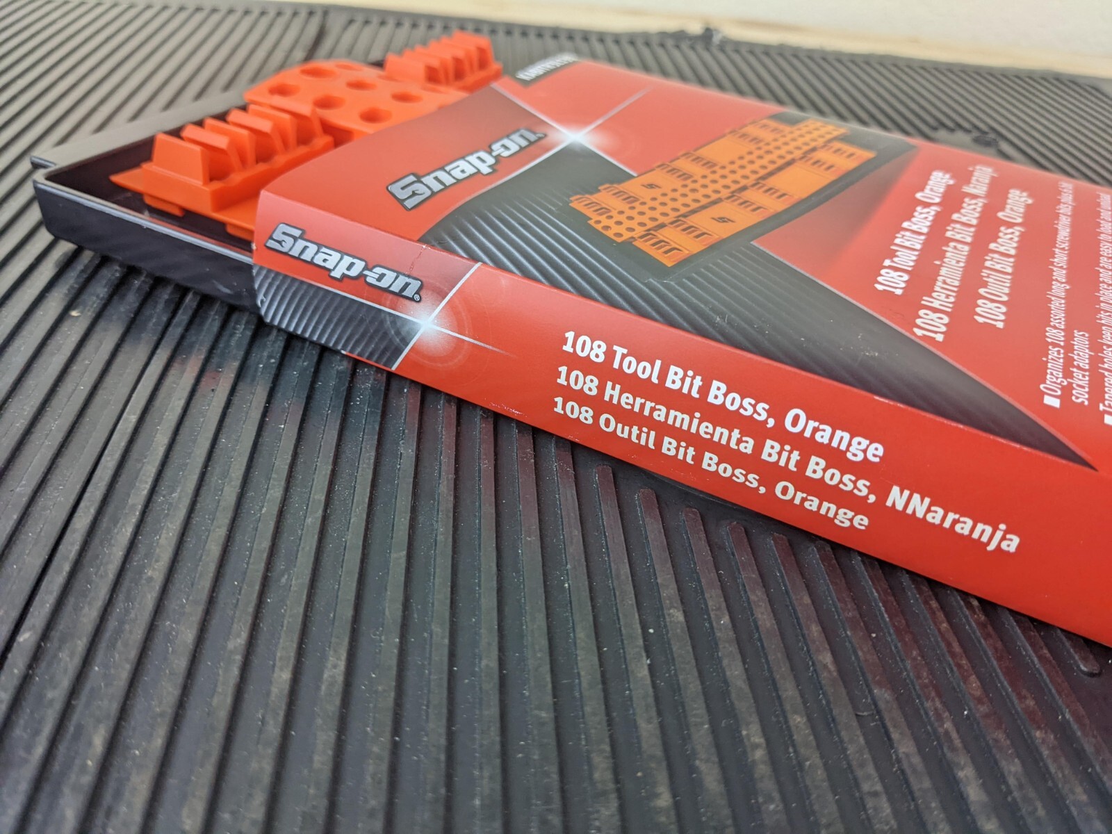 #at128 NEW Snap On 3 Row 108 Tool Bit Boss KABITR3L13OR In Orange