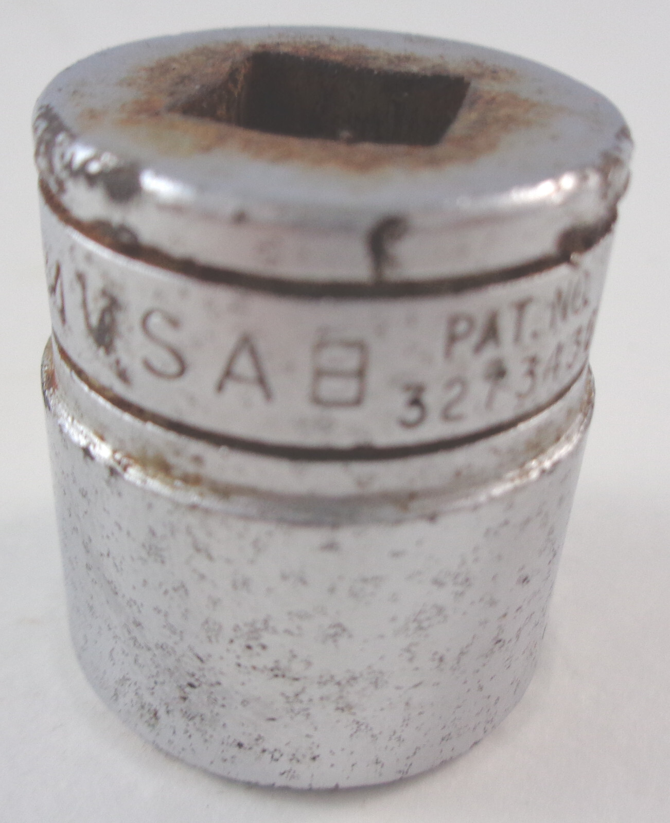 Snap-on USA F18M 3/8″ drive 18mm metric 12 point shallow chrome socket