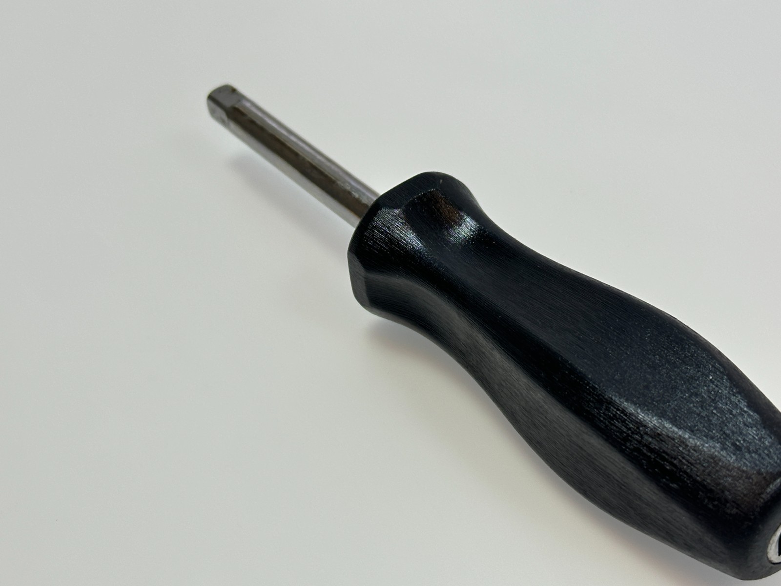 CAT Caterpillar Tools USA BLACK Hard Handle 1/4″ Drive Spinner Shank Driver