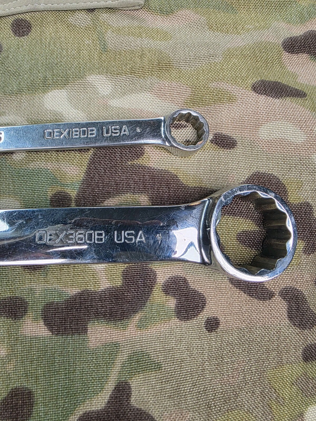 Snap On 1-1/8″ SAE Short Combination Wrench, Part# OEX360B And 9/16″ # OEX180B