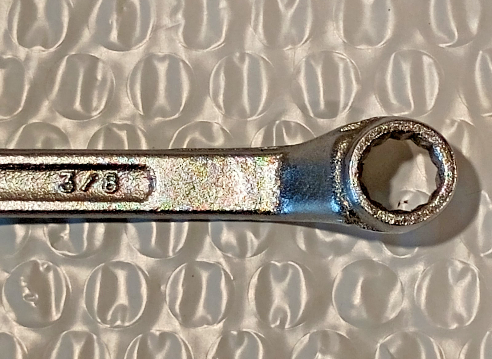 3/8 x 7/16″ DOUBLE BOX WRENCH, 6.8″ LONG, OFFSET, 12 POINT, UNBRANDED.