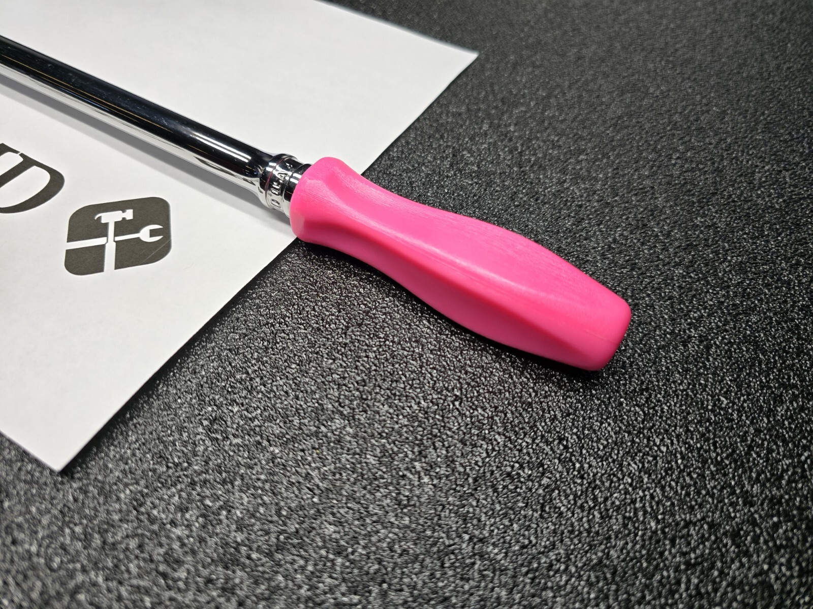 Snap-on Tools NEW HOT PINK 3/8″ Drive Hard Extra-Long Fixed Head Ratchet FHLLD80